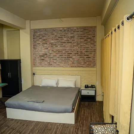 Gecko Restro & Inn